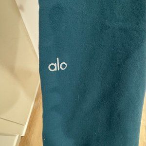 ALO YOGA LEGGINGS
